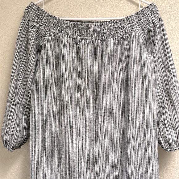 Vince Camuto Off the Shoulder Gray White Striped Dress, Size Small, Linen Blend - Picture 9 of 16